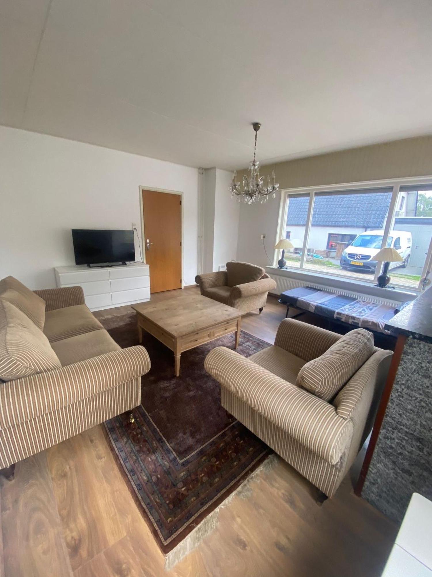 Aangename En Zeer Rustig Gelegen Vakantiewoning Westdorpe 외부 사진